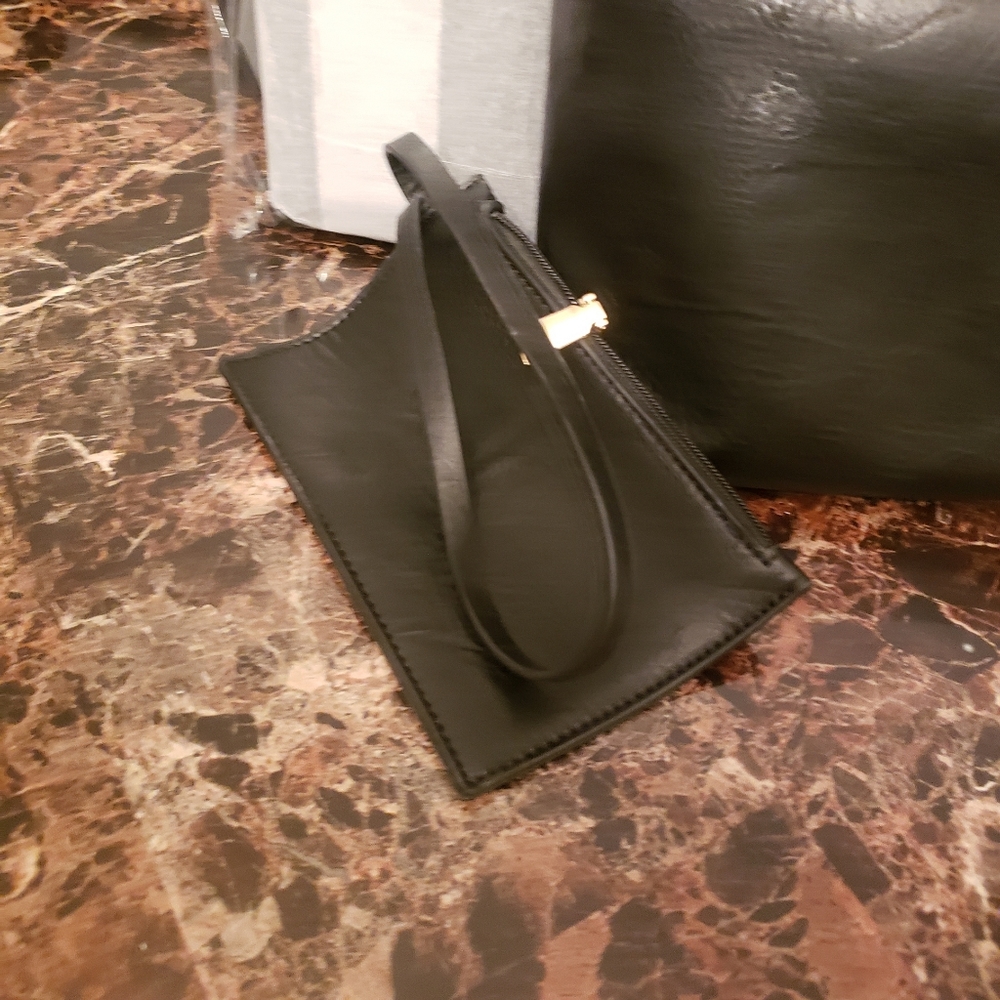 Purse - Picture 2 of 5